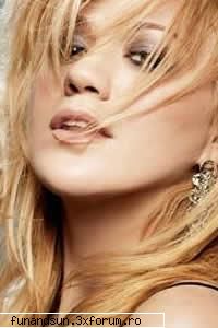 Kelly Clarkson - Biografie Castigatoarea emisiunii „The Search - Vedete!