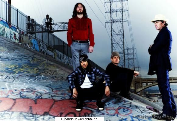Red Hot Chili Peppers - laura RHCP - Vedete!