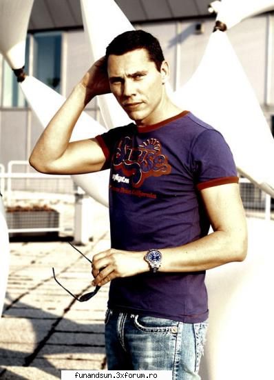 Tiesto - ce tare e poza asta - Vedete!